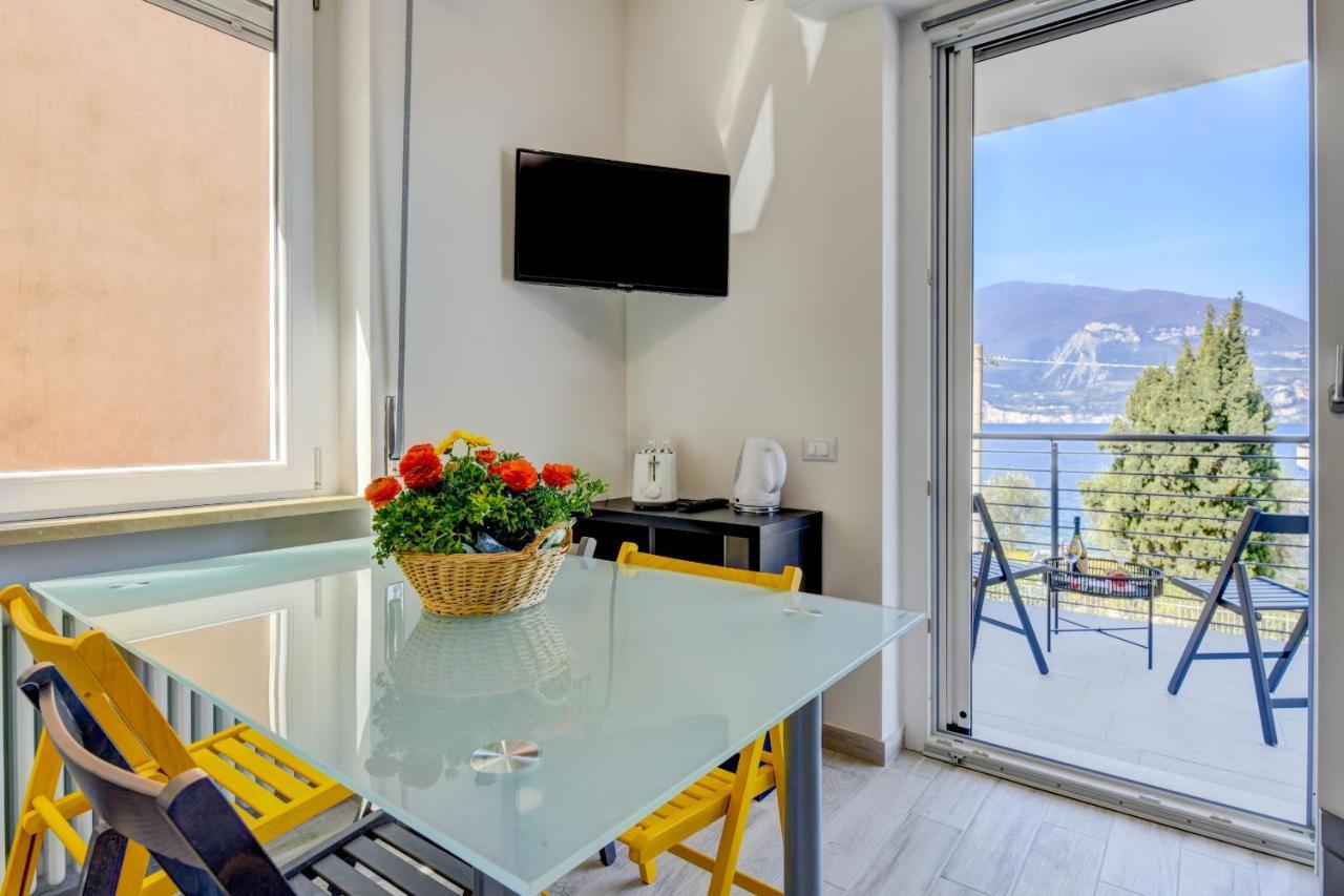 Studio Baldo - Brenzone Holiday Apartments Brenzone sul Garda Exterior foto